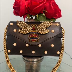 Gucci Bee 🐝 leather bag with pearls…